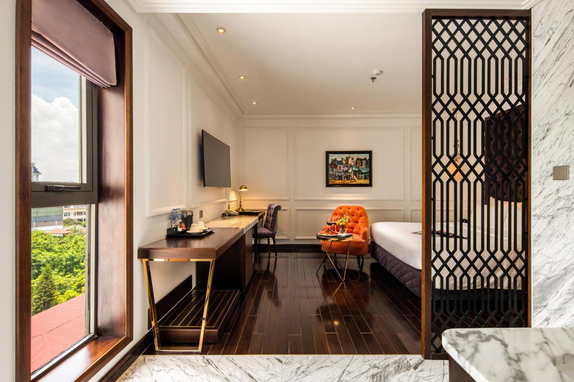 Grand Deluxe Room