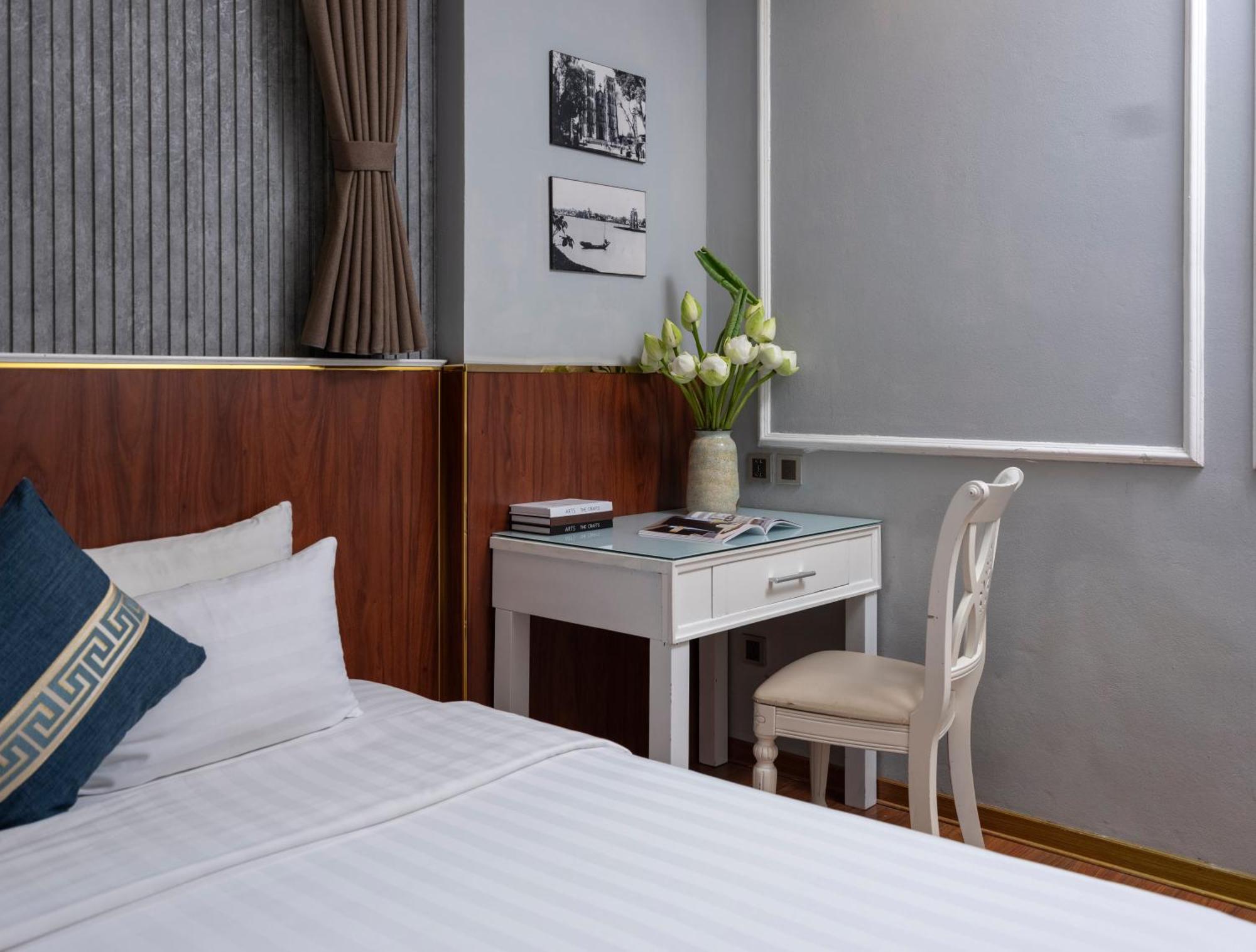 Double Room,1770556881:JPEG