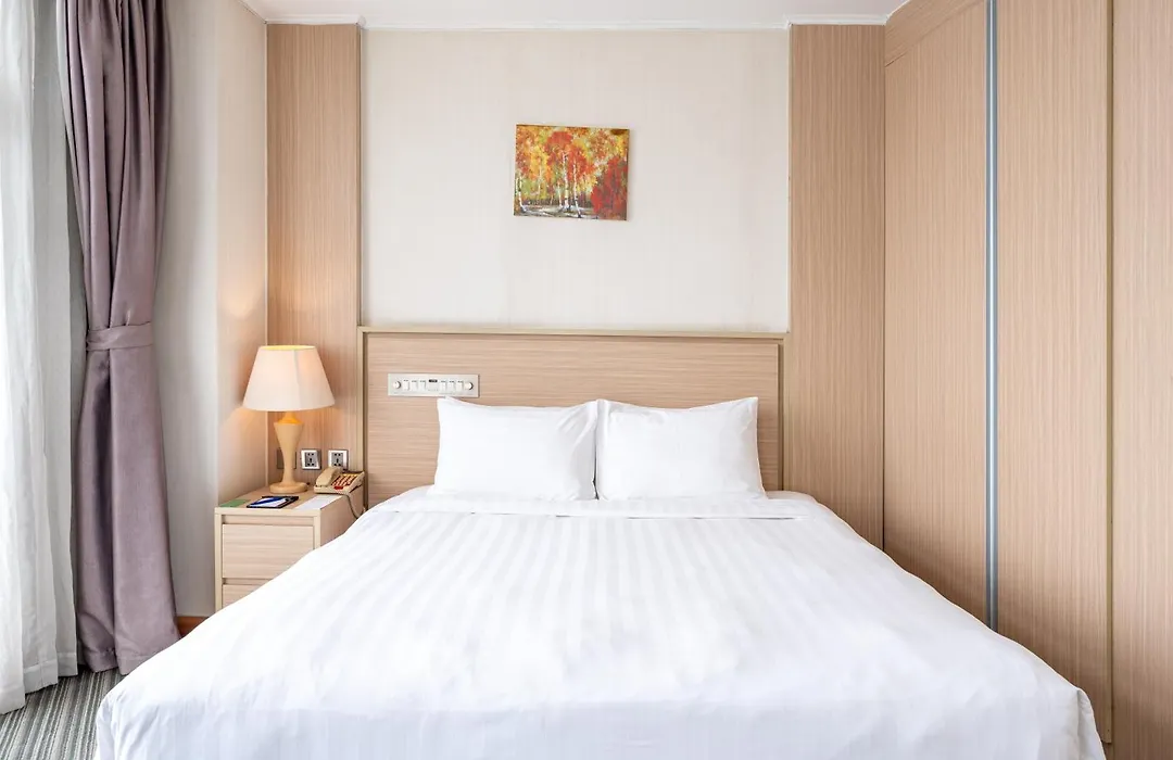 Super Hotel Candle-1